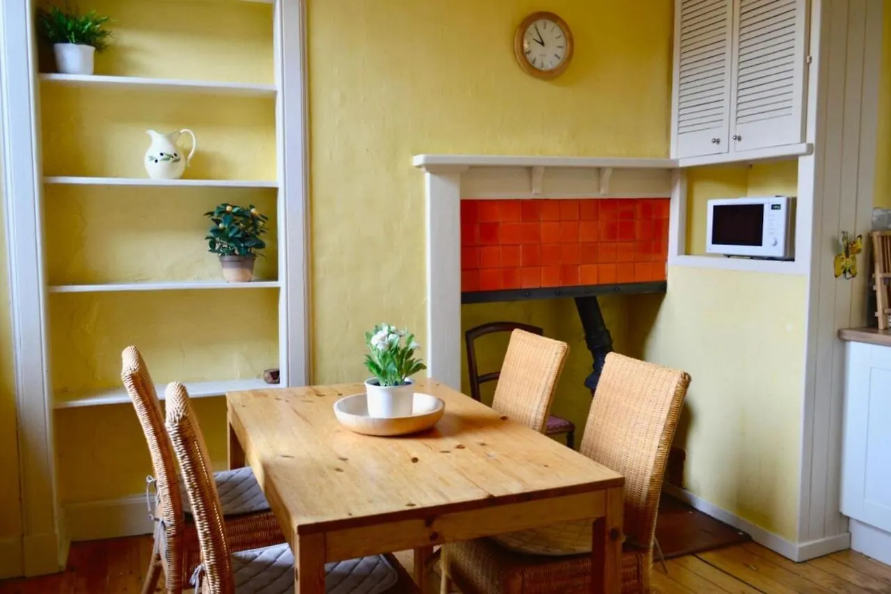Central And Homely One Bedroom Flat Edinburgh 0*,  Großbritannien